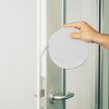 Samolepicí pěnová izolace na okna a dveře – 6 m – bílá 10 mm