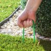 Zápichovací trn k umělé trávě – kovový – zelený – 3 x 15 cm – 10 ks / balení