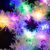 Vánoční dekorace – irizující sněhová vločka s barevnou LED – 32 cm – na baterie