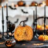 Halloweenská dekorace – dýně – 16,5 cm – oranžová – pavučina – pěna