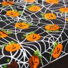 Halloweenský ubrus – hliníkový efekt – 137 x 183 cm – dýně, pavučina