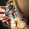 Dóza na bonbóny a snacky ve tvaru vánočního stromečku