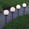 Solární lampa s kulovým krytem