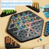 Interaktivní řetězová geometrická společenská hra