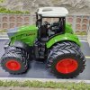 Osmikolový hračkářský traktor