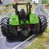 Osmikolový hračkářský traktor