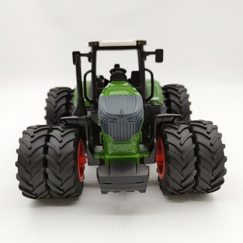 Osmikolový hračkářský traktor