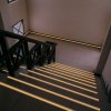 Protiskluzová lepicí páska – s fosforeskujícím značkovacím pruhem – 5 m x 50 mm – 5 druhů