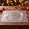 Prostírání – vzor listů – PVC – 45 × 30 cm – stříbrné