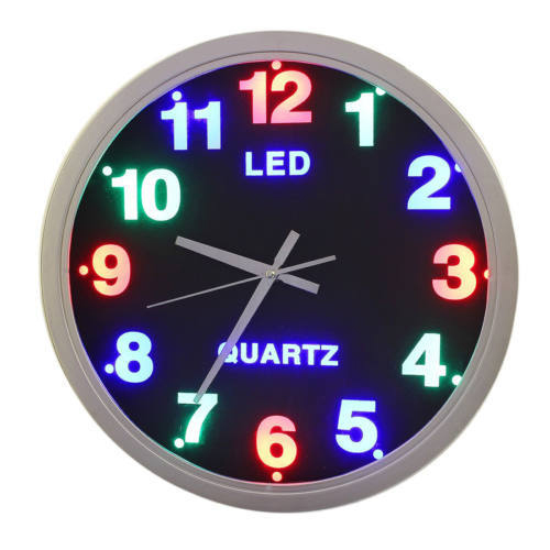 Svietiace LED nástenné hodiny