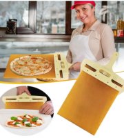 Posuvná lopatka pro přenášení těsta na pizzu
