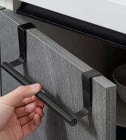 Nerezový držák na ručníky – závěsný na dveře do koupelny