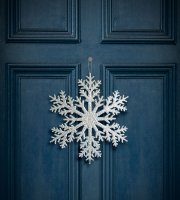 Vánoční dekorace – sněhová vločka – třpytivá stříbrná – závěsná – 31 cm