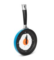 Nástěnné hodiny ve tvaru pánve – se sázeným vejcem – modré