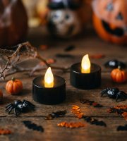 Halloween dekorace se světlem - LED čajová svíčka - černá - 2 ks / balení