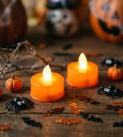 Halloween dekorace se světlem - LED čajová svíčka - oranžová - 2 ks / balení