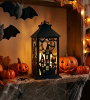 Halloweenová blikající lucerna - hrad - na baterie - černá - 30 x 14 cm